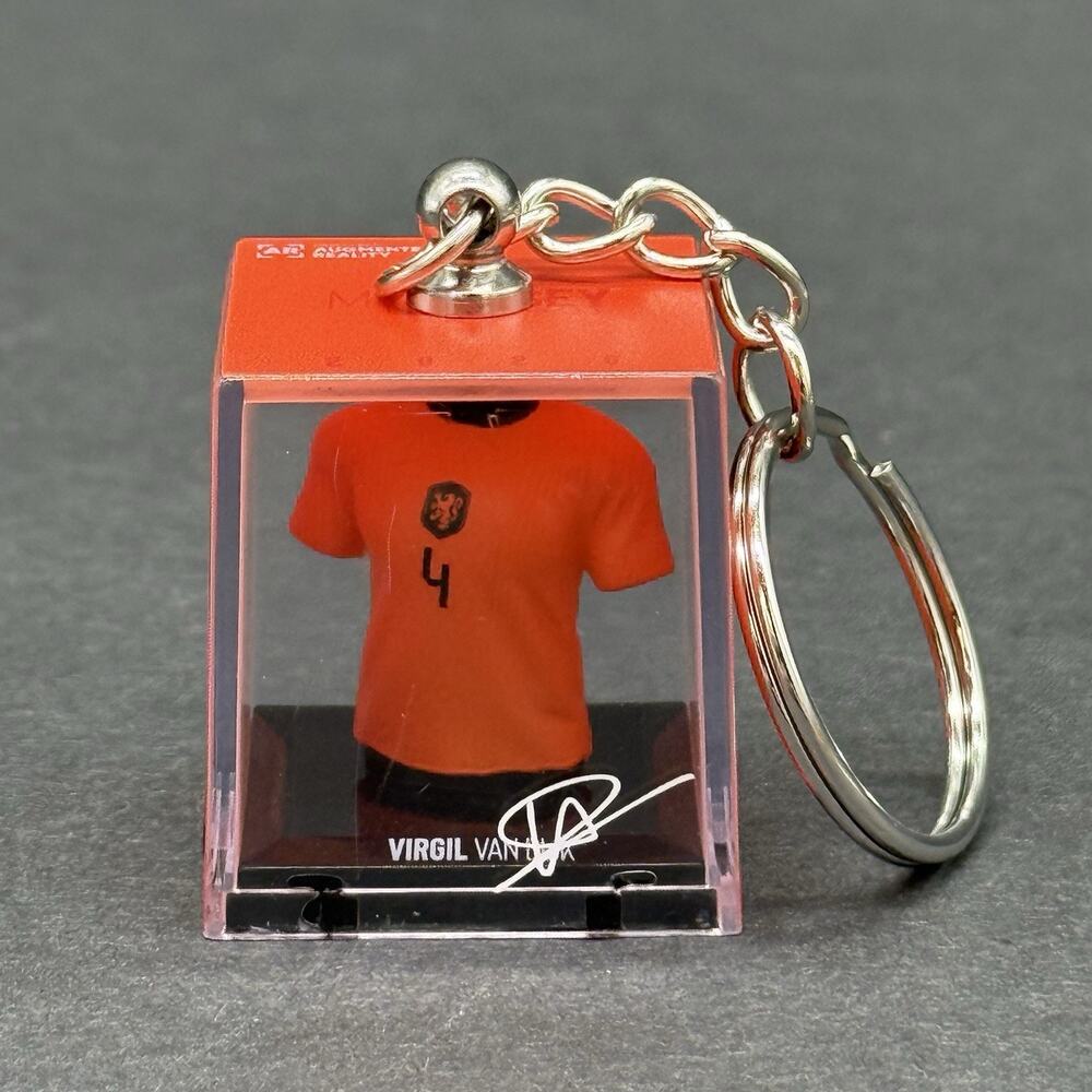 Soccer Football My Jersey FIFA World Cup Keychain Netherlands #4 Virgil Van Dijk